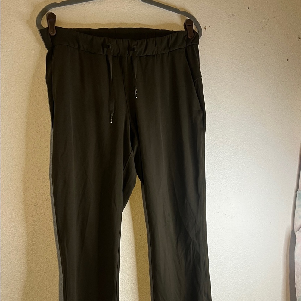 Women lululemon Dark Green Joggers with Drawstring Waist